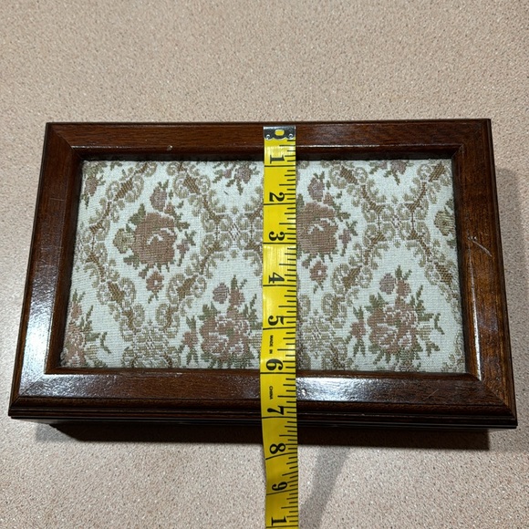 Vintage Wooden Jewelry Box Excellent Condition - Picture 6 of 6